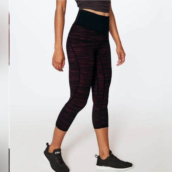 LULULEMON red run the day crop legging Women's Size 8 - Picture 3 of 12